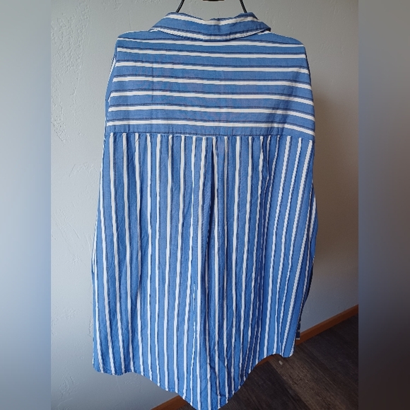 NWT a.n.a Blue and White Stripe Button-down Shirt - Picture 7 of 9